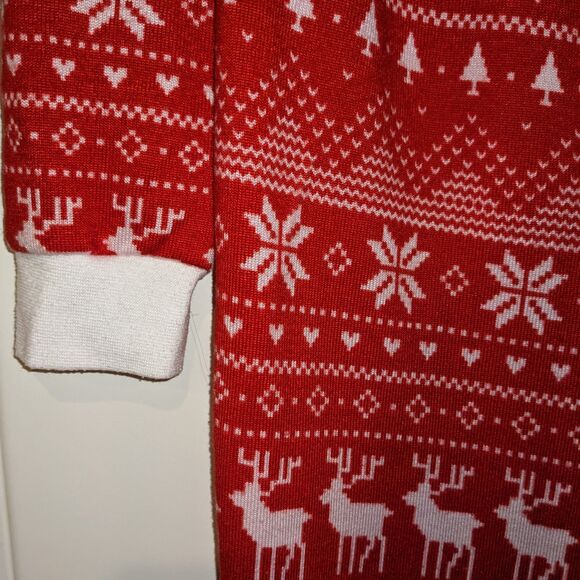 Forever 21 Women’s Red Moose Christmas One-Piece Pajamas Size Teen/Women - Picture 6 of 7